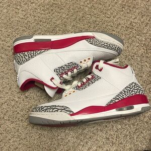 Jordan 3 “Cardinal” size 8.5